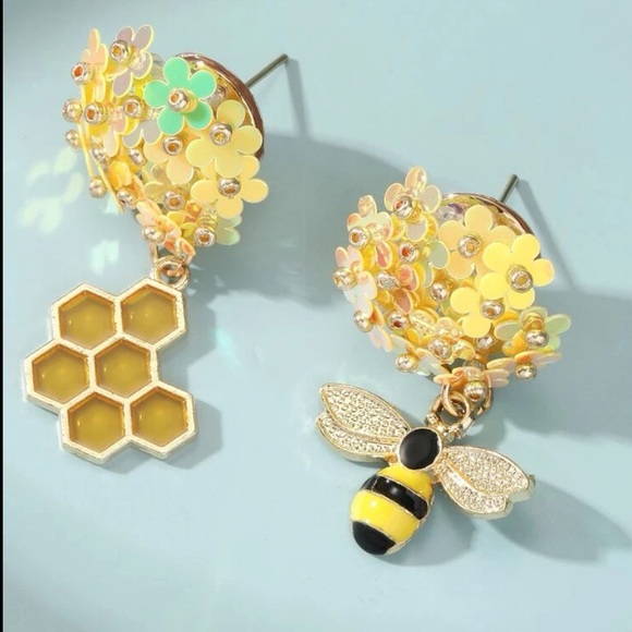 Flower Bee and Honeycomb Earrings - Picture 3 of 6